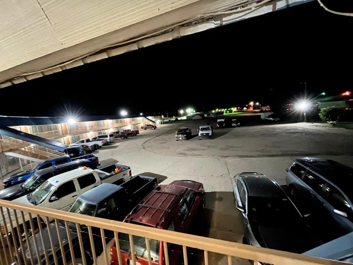 Travelors Lodge Motel & Rv Park Us-287&Us-96 Eads Екстер'єр фото